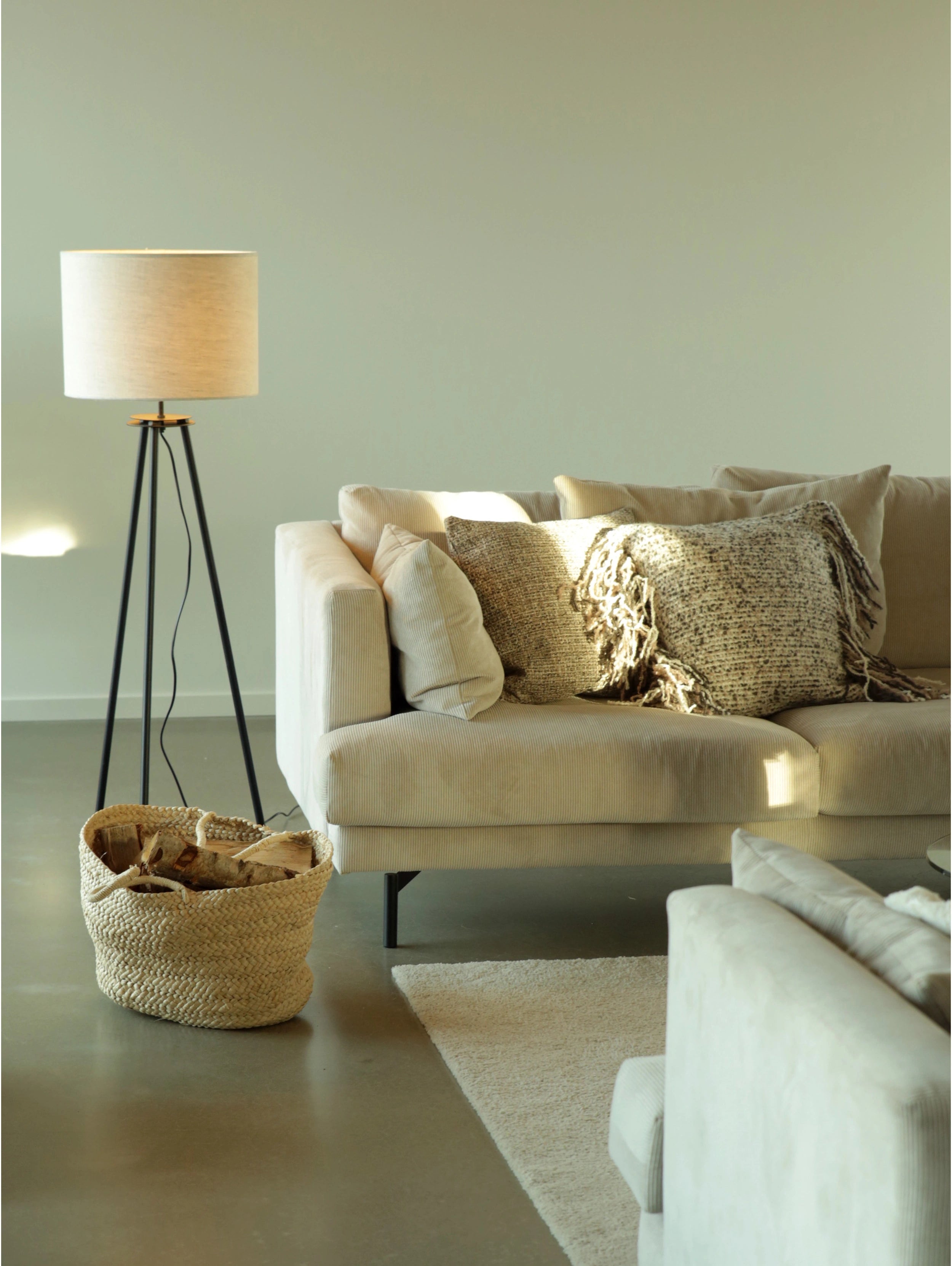 Bas golvlampfot tripod 105 cm, matt svart