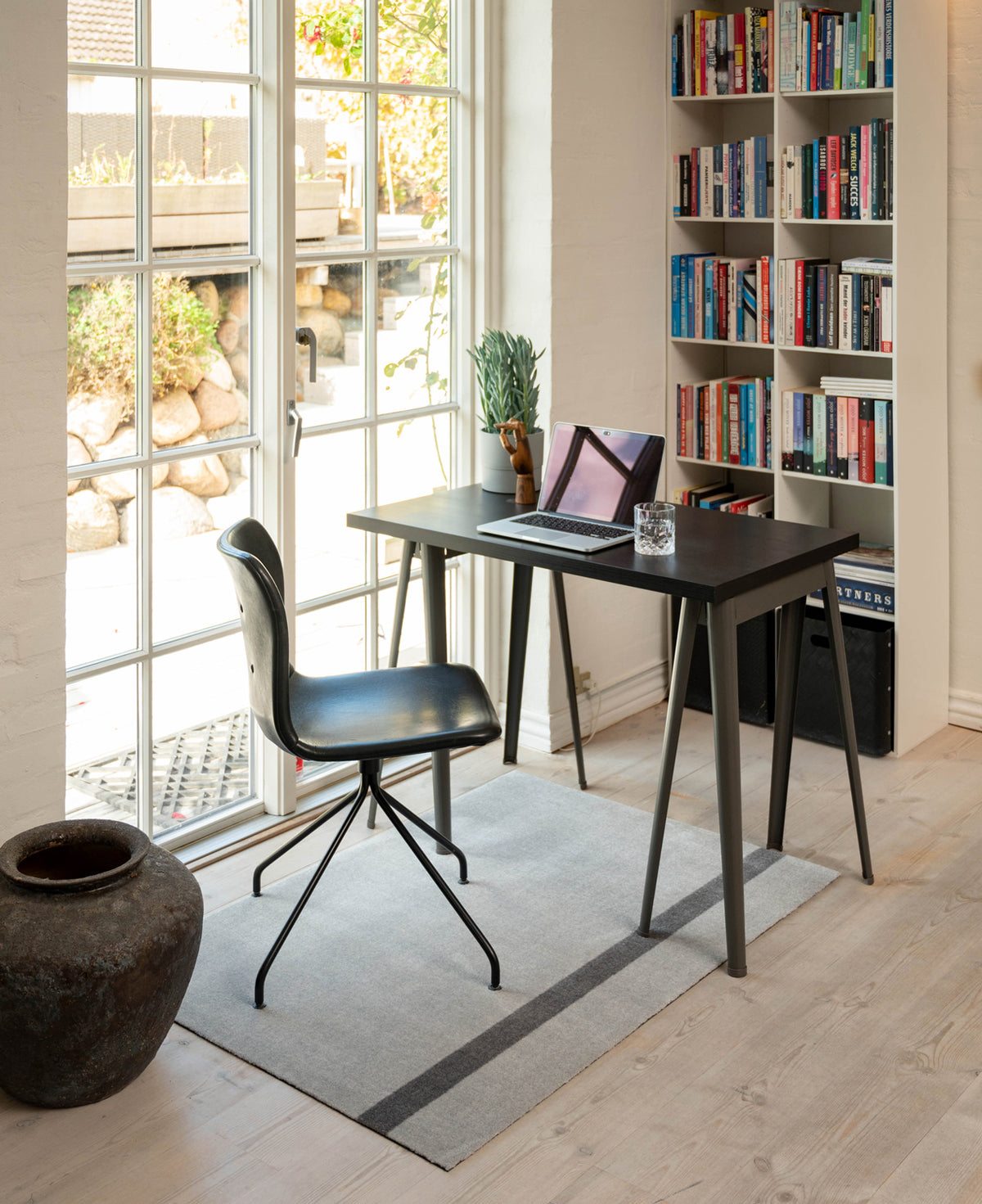 Stripes Vertical matta ljusgrå/stålgrå, 200x90 cm