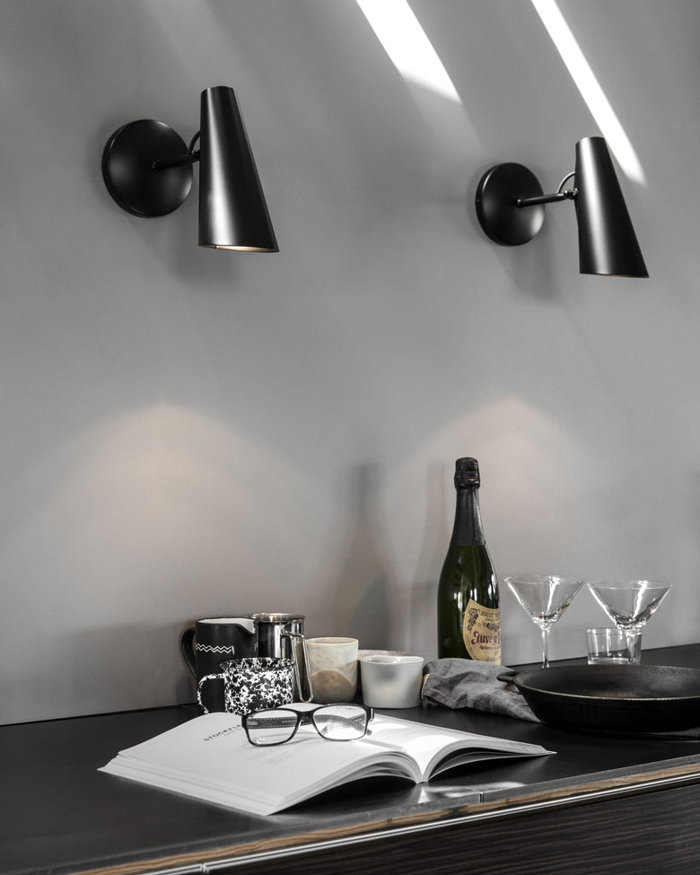 Birdy vägglampa Svart/Svart