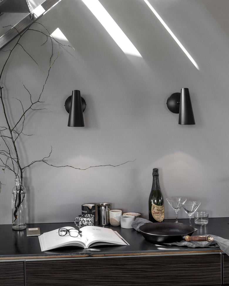 Birdy vägglampa Vit/Stål