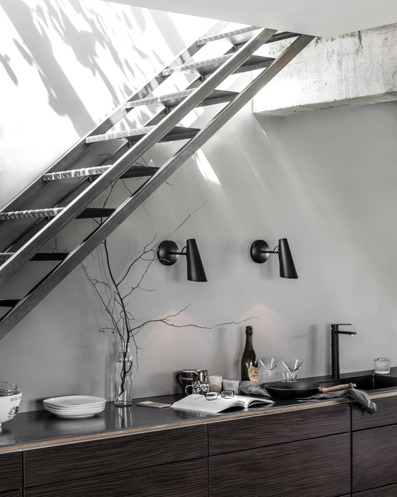 Birdy vägglampa Svart/Svart