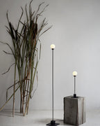 Snöbollsgolvlampa Svart