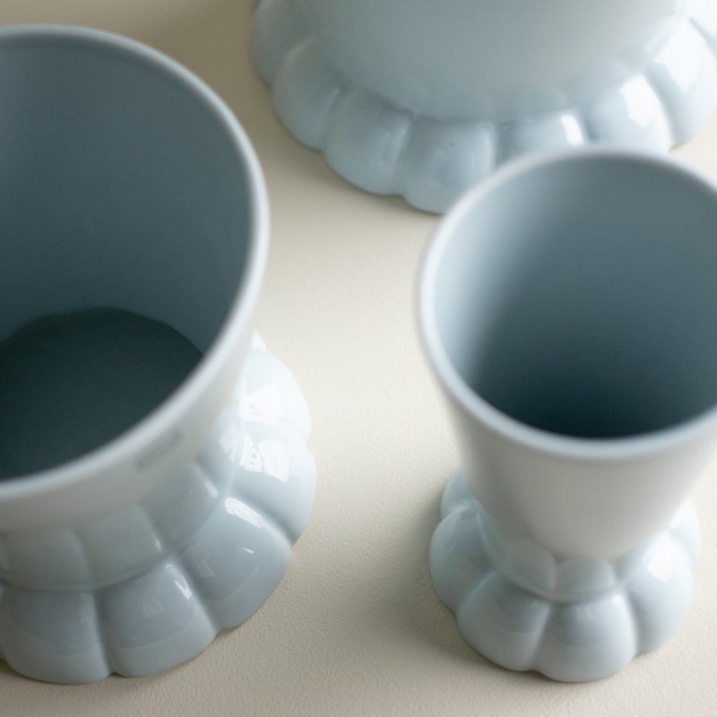 Flora Pot large - light blue