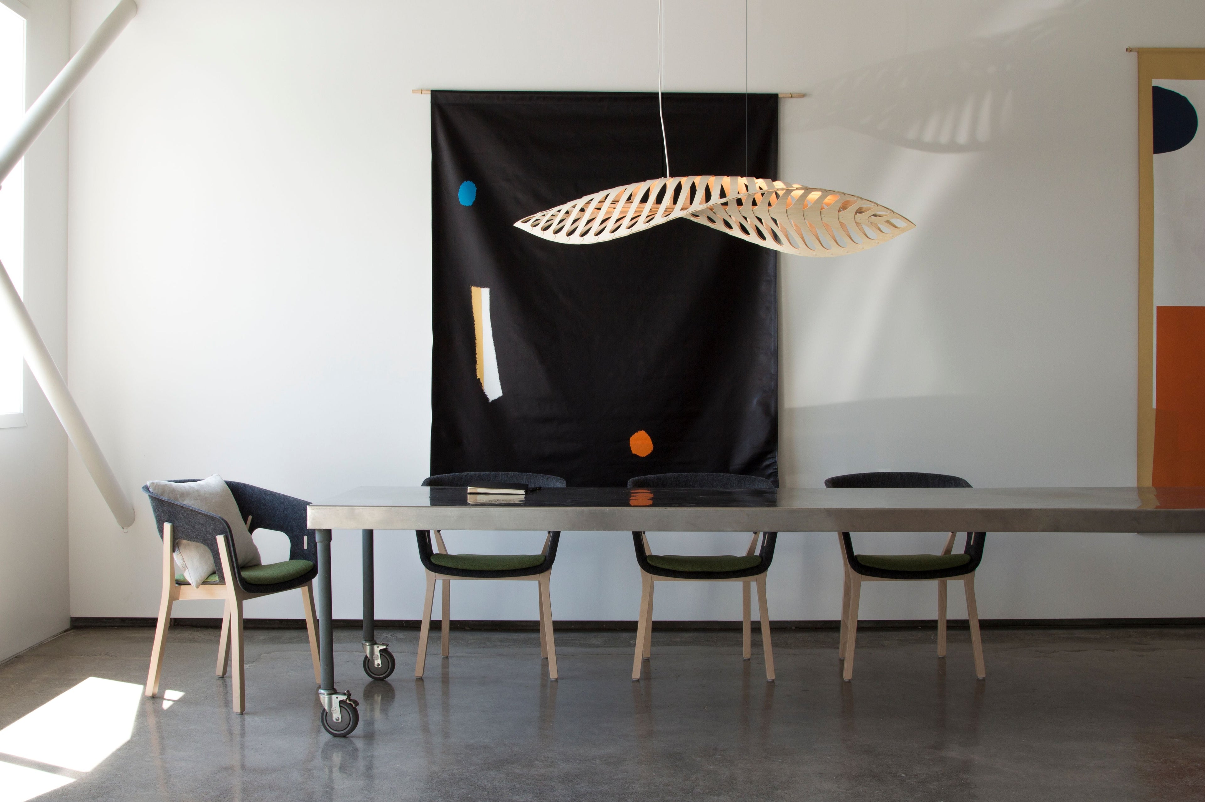 Navicula Taklampa Medium, Black 1 Side