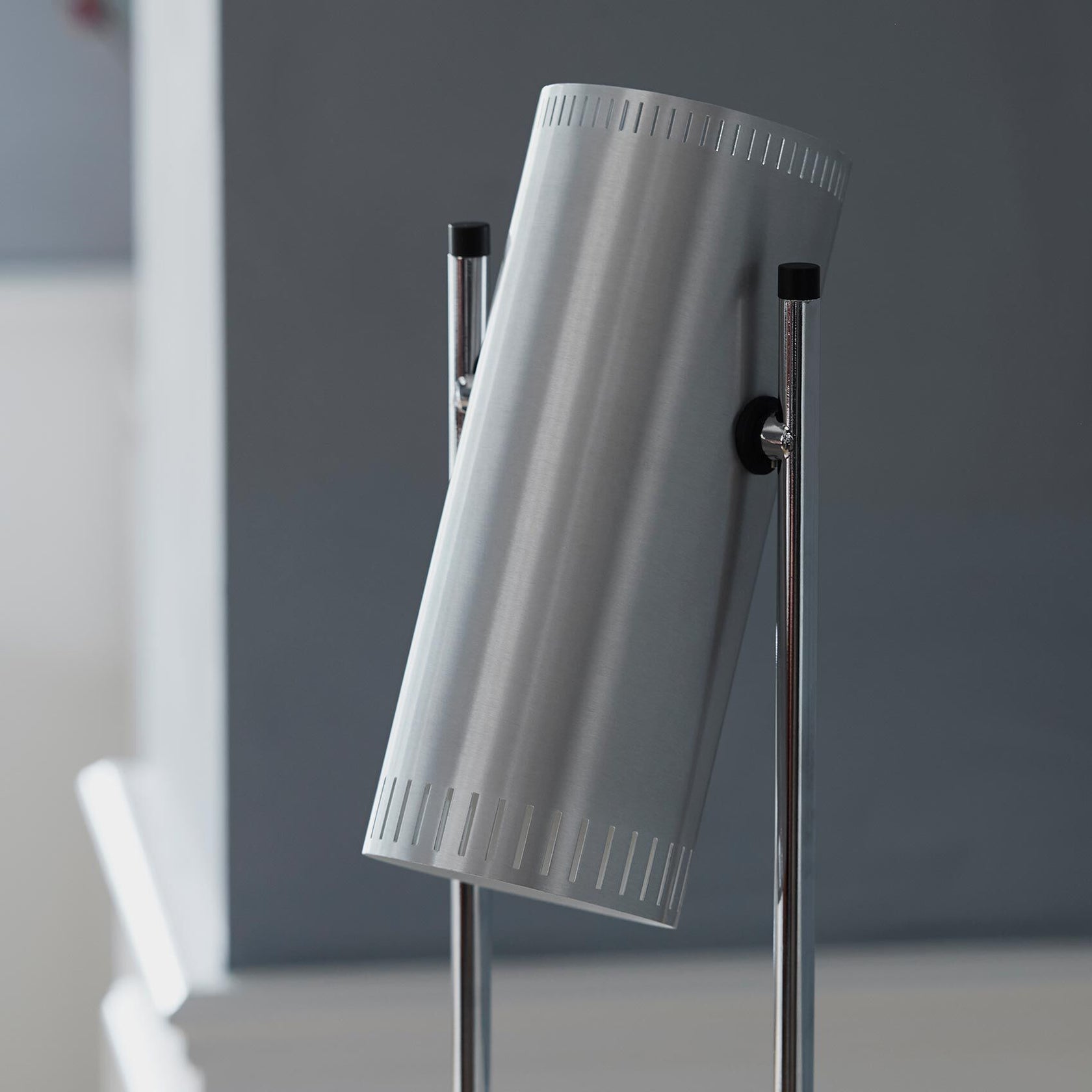 Trombone Golvlampa, Aluminium